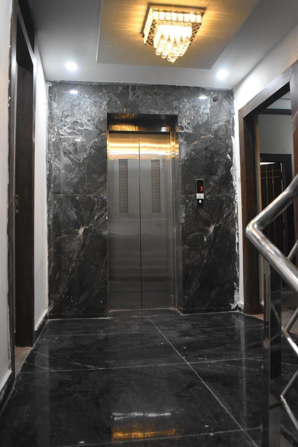 Hotel Lilac Doors Patna  Dış mekan fotoğraf