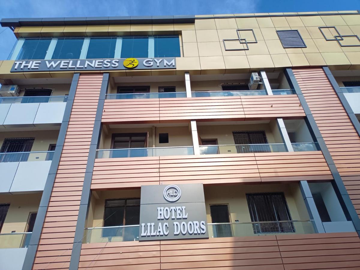 Hotel Lilac Doors Patna  Dış mekan fotoğraf