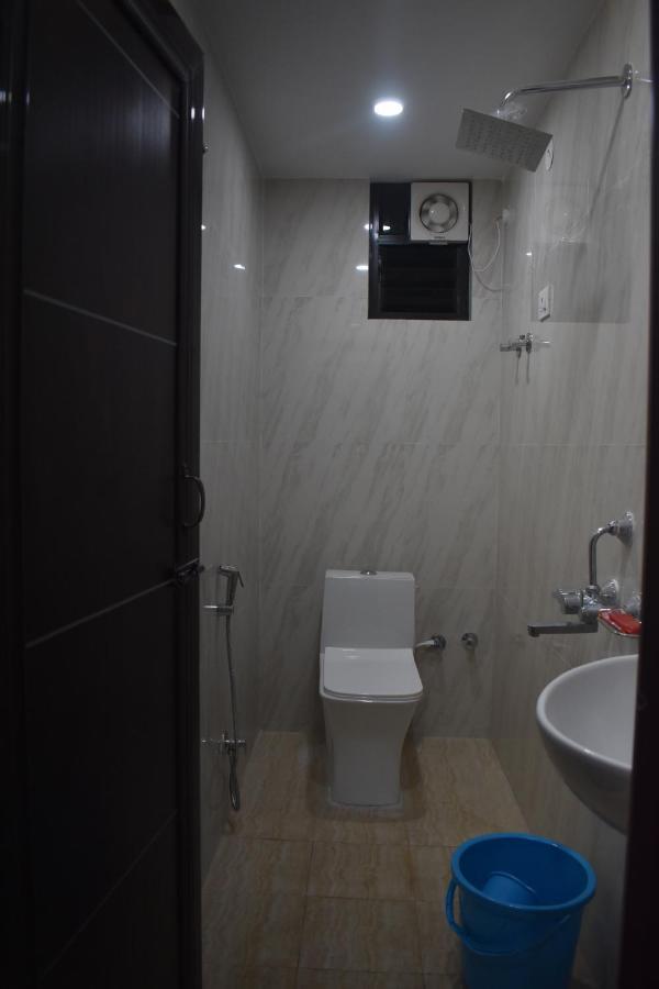 Hotel Lilac Doors Patna  Dış mekan fotoğraf